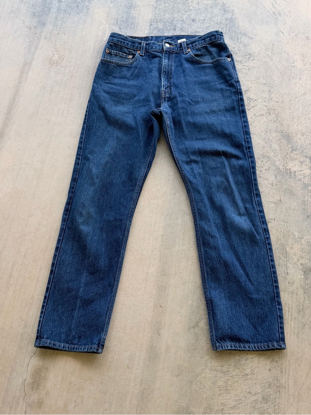 Vintage Levi's 505 34x32 Blue Straight-Leg Jeans black bat wing label
